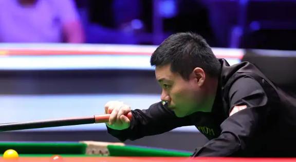 北京时间12月2日-3日，斯诺克英锦赛部分赛程如下：

2日21：00，周跃龙（