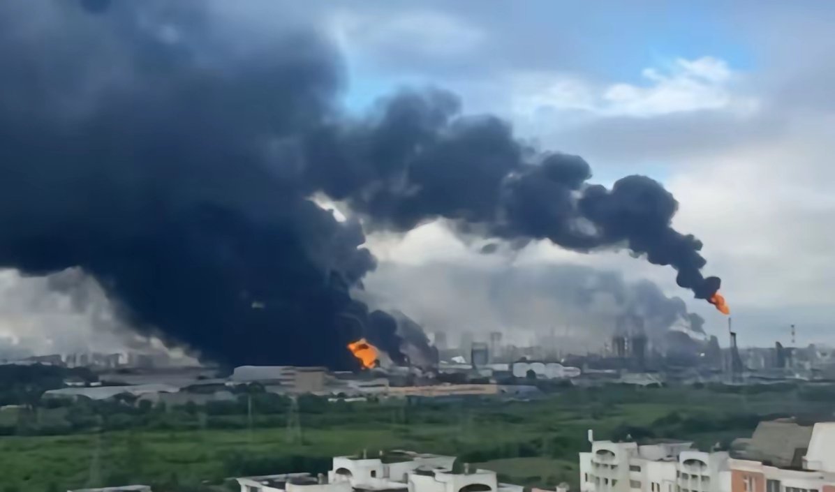 6月18日，在俄乌开战以来规模最大的无人机突袭莫斯科当天，多个欧洲国家宣布向乌克