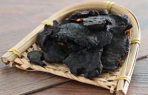 熟地怎么用才能补而不滋腻上火，发挥其最大功效

熟地滋阴养血之功几乎人尽皆知，在
