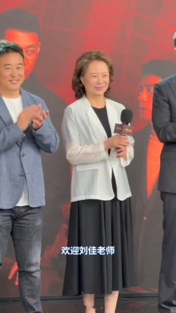 一场关于法与义的深度对话！以法之名人民日报社见面会 今日于人民日报社举行。导演傅
