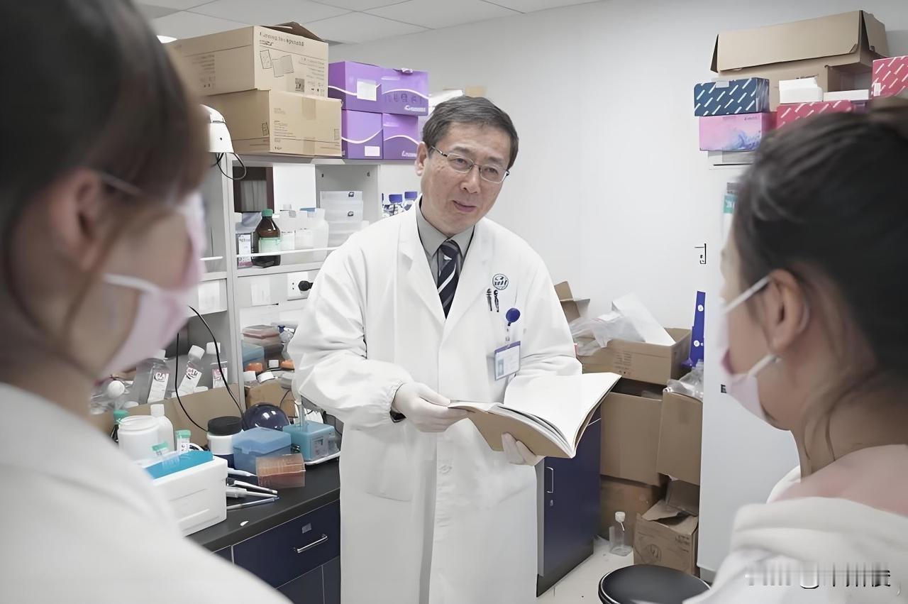 房静远院士，1961年12月生于山东潍坊，籍贯安徽枞阳，2025年当选中国科学院