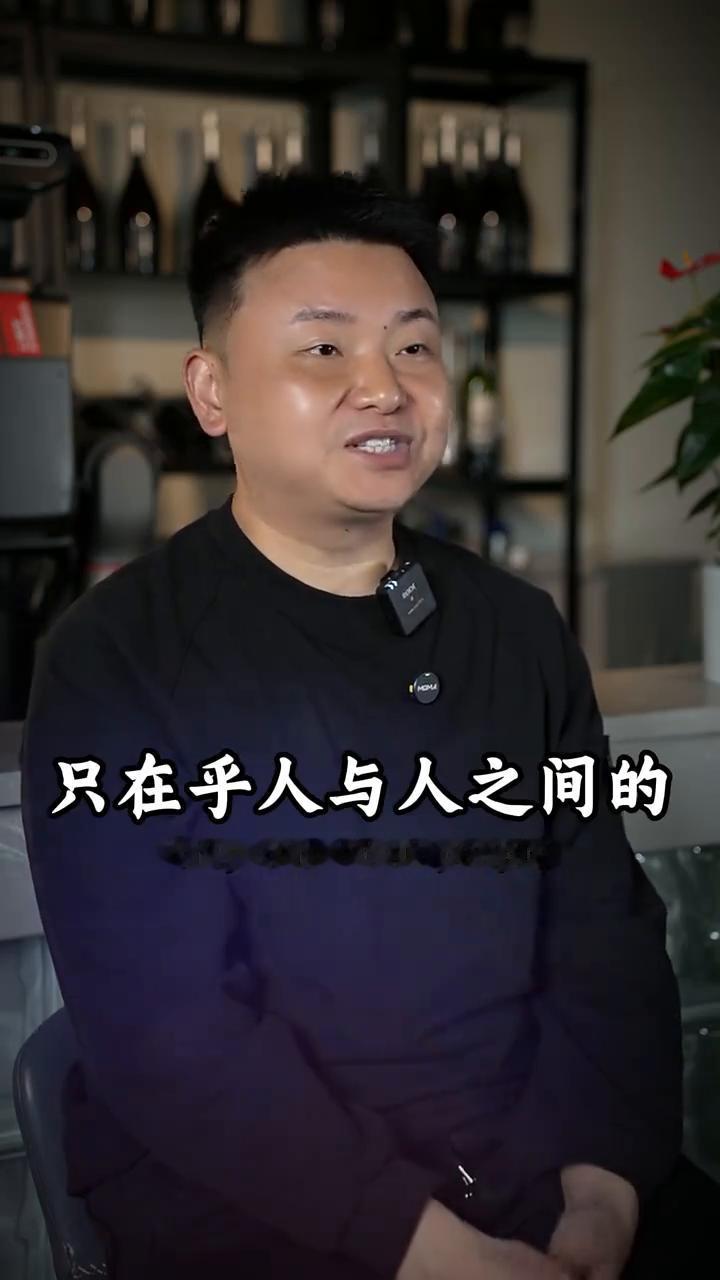 以前从不在乎钱，后发现钱即一切。
以前我从来不在乎钱，只在乎人与人之间的感情，总