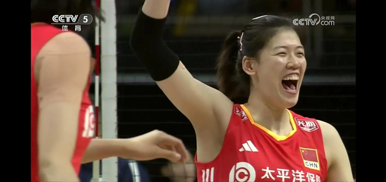 中国女排3：0首战胜韩国，但很难让人高兴起来。原因是什么？
面对弱旅韩国队，蔡斌