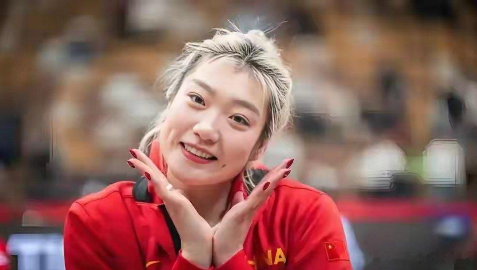 女篮消息！王思雨参选 FIBA 委员会副主席 李梦缺席国家队原因或曝光北京时间6