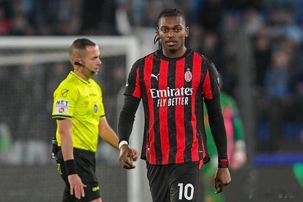 【米体】米兰存在着今夏出售莱奥🇵🇹的可能，而RB莱比锡的挪威边锋努萨🇳🇴