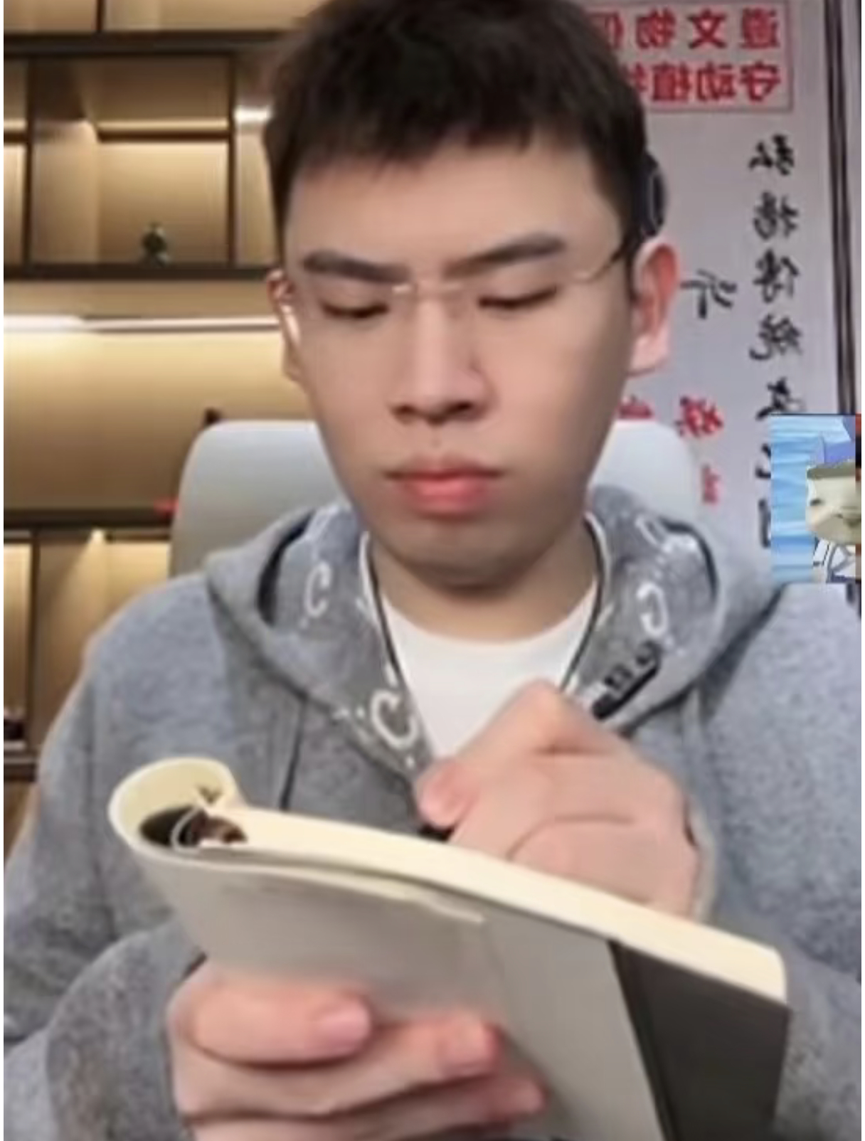 给自担.....招黑......就能站起来追星......✍🏻 