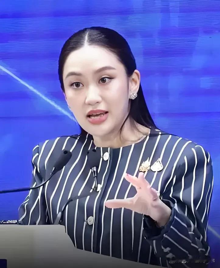 就在刚才，
泰国突然宣布了！

10月22日，佩通坦辞去为泰党党魁职务，意味着为