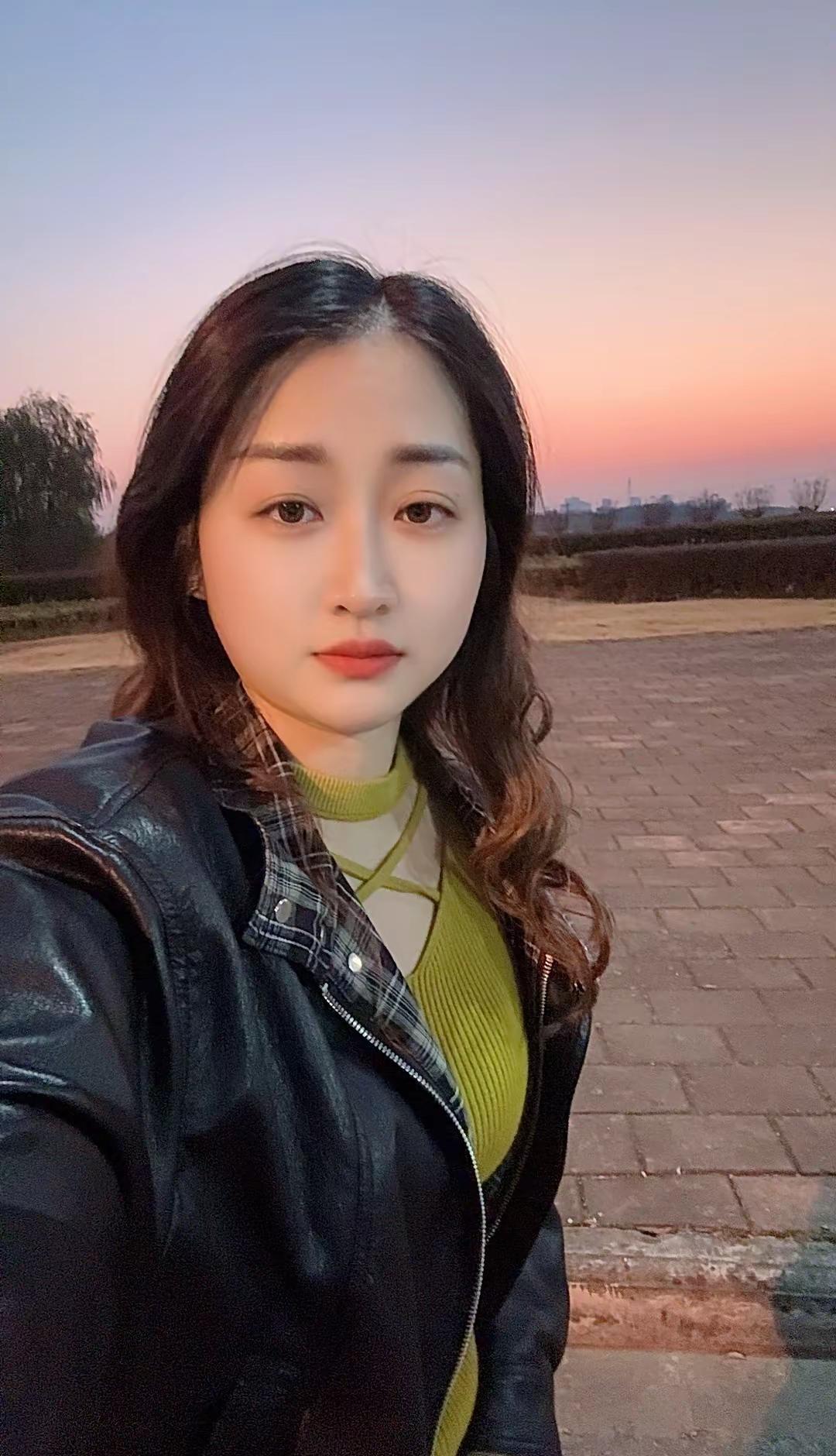 男人如果想要解决生理问题，没有必要在一个不爱你的女人身上浪费时间和金钱。你在一个