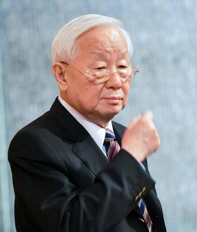 比芯片断供还要狠！台积电创办人张忠谋曾撂下狠话：如果我们真要铁了心掐死中国芯片产