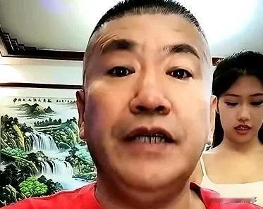 小白龙身背多个赔款官司！

          赵本六透露小白龙目前腹背受敌，身