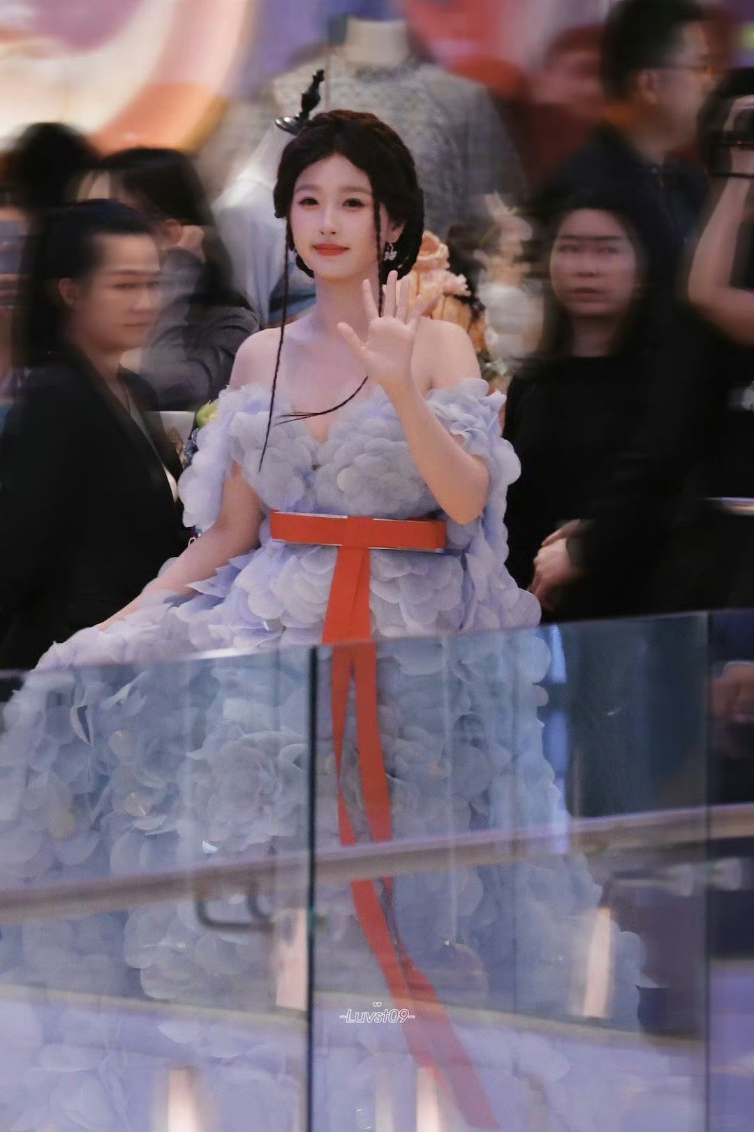 #虞书欣再读小兰花旁白#啊啊啊啊，谁懂啊！没想到还能听到两年前的小兰花旁白[打c