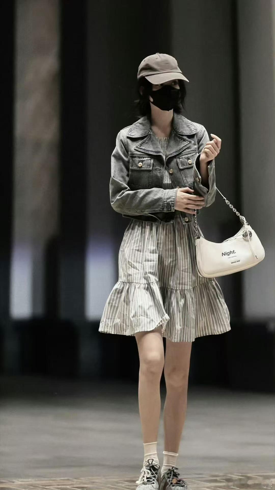 孟子义私服好韩孟子义来部现偶孟子义私服好韩，来一部现偶，