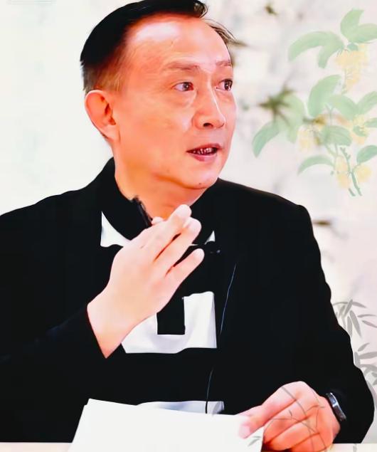 卢麒元这回是真高兴坏了！10月3日直接放话：东大替世界扛下的天量通胀，马上要往回