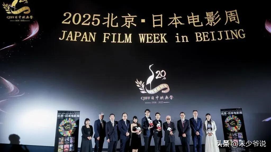 文化交流在国家领土完整面前不值一提
日本民间团体向共同社抱怨称“接到了组织方的通