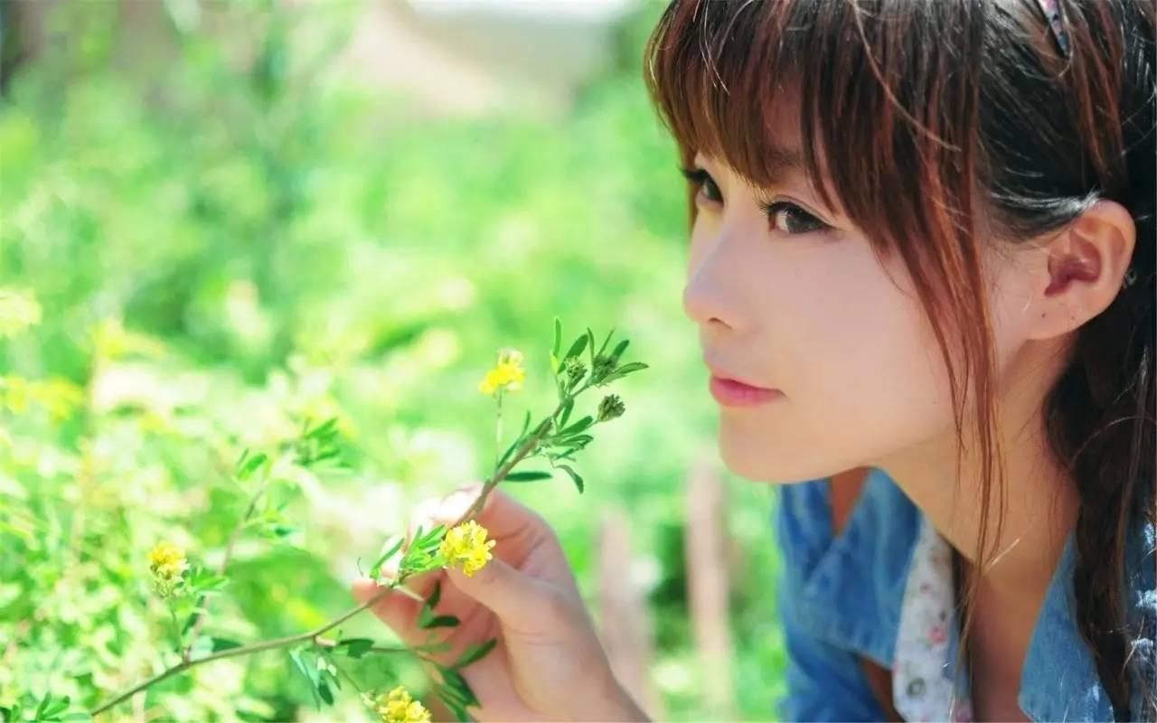 如果你越来越冷漠，你以为你成长了，但其实没有。长大应该是变温柔，对全世界都温柔。