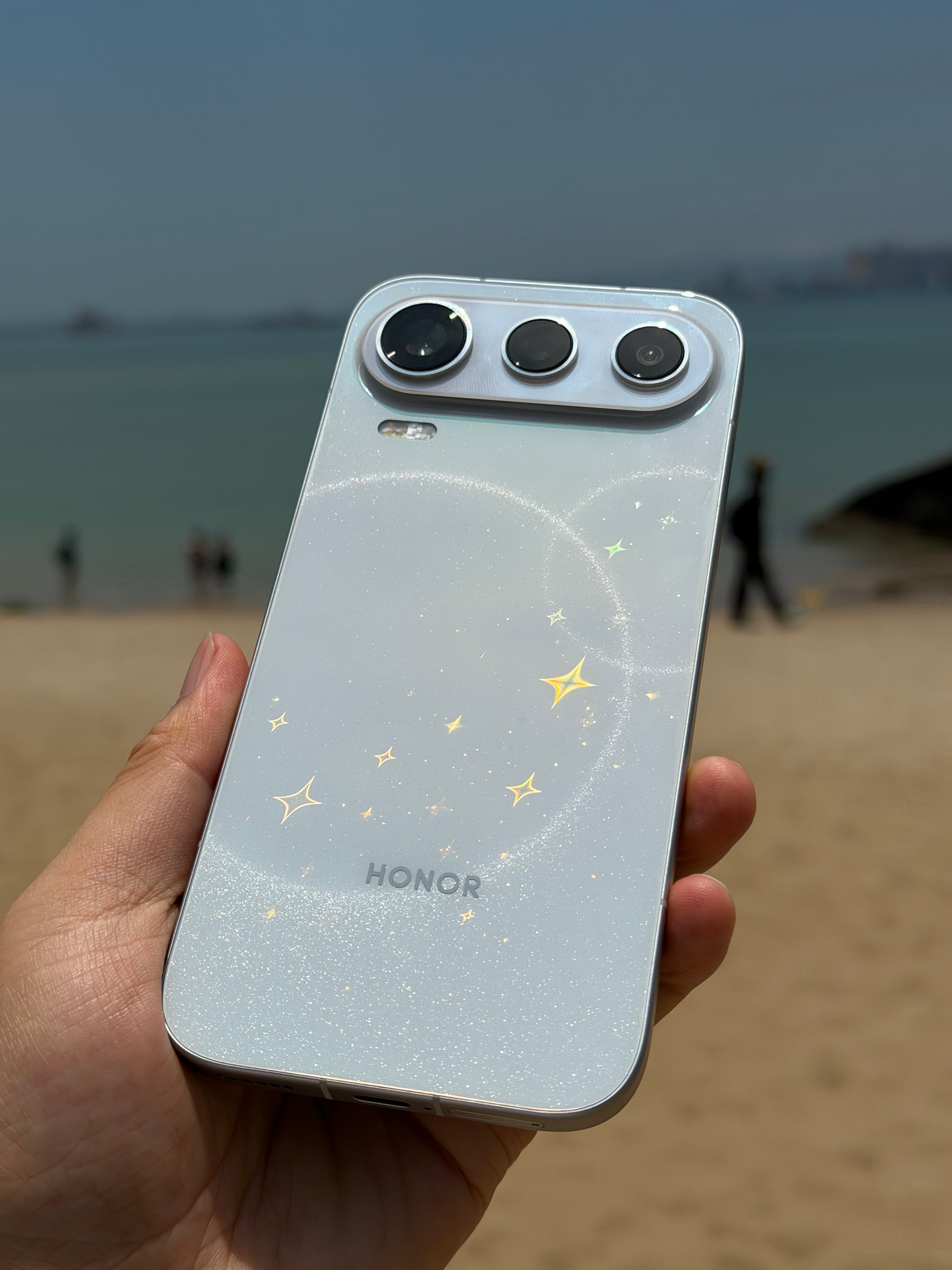 来“海上花园”鼓浪屿，阳光、海滩、鲜花……还有幸运星配色荣耀600系列，遇见美好