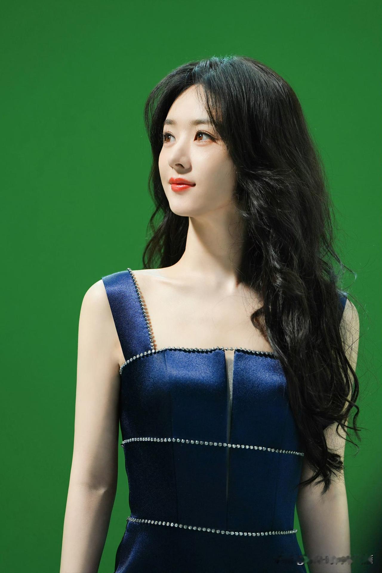 [福]【赵丽颖侧颜之美】[笑]
娇美人，展舒颜。
灵动俊美，芳华绝代！
颖宝演技