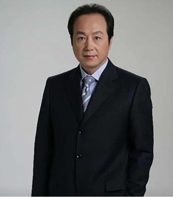 [微风]著名主持人罗京，去世多年后，母亲患上老年痴呆，妻子带着儿子改嫁了，但儿子