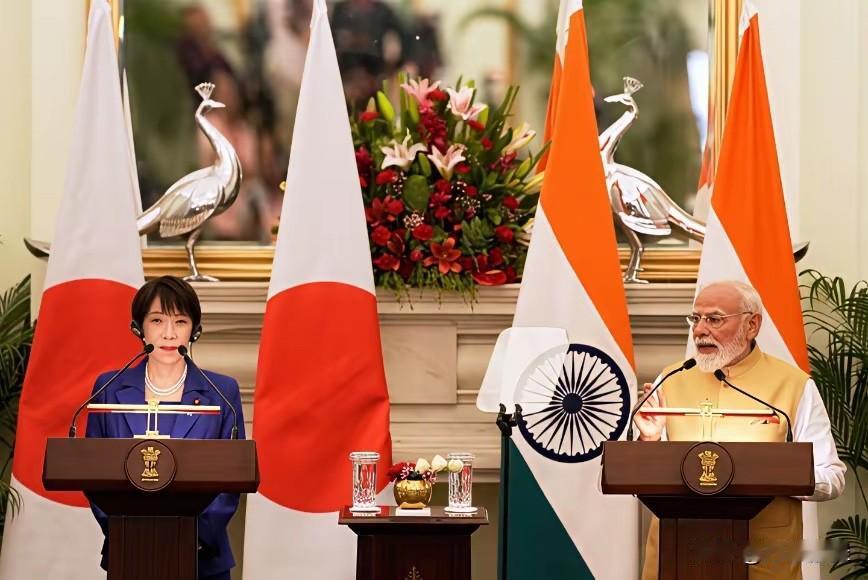 美国是日本的爸爸，印度是美国的妈妈，日本又是印度的妹妹，那日本就是美国的姑姑，日
