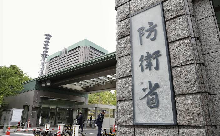 日本最新防卫白皮书草案再次将中国定位为“前所未有的最大战略挑战”，宣称以综合国力