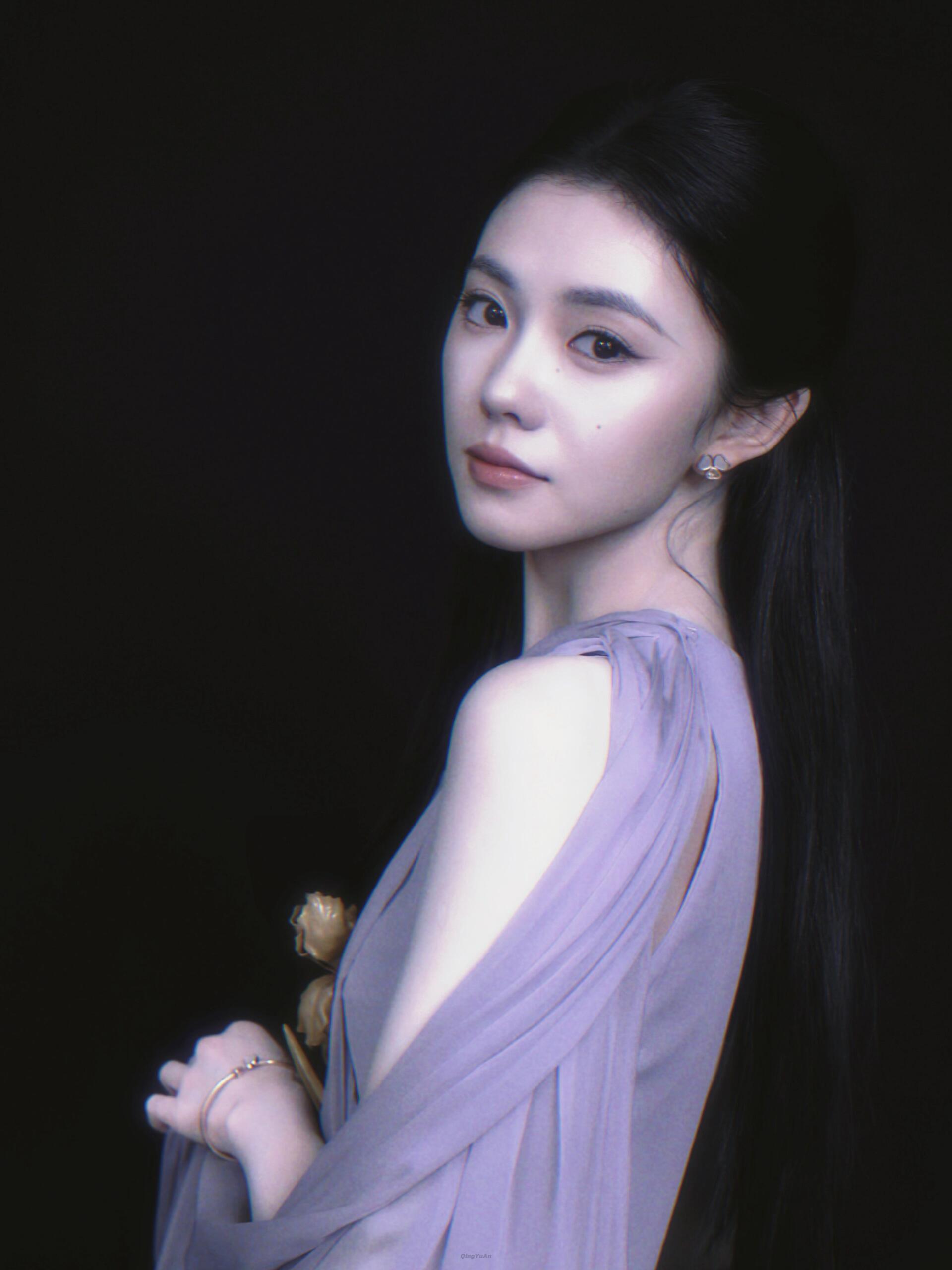 恶之花💜 ​​​