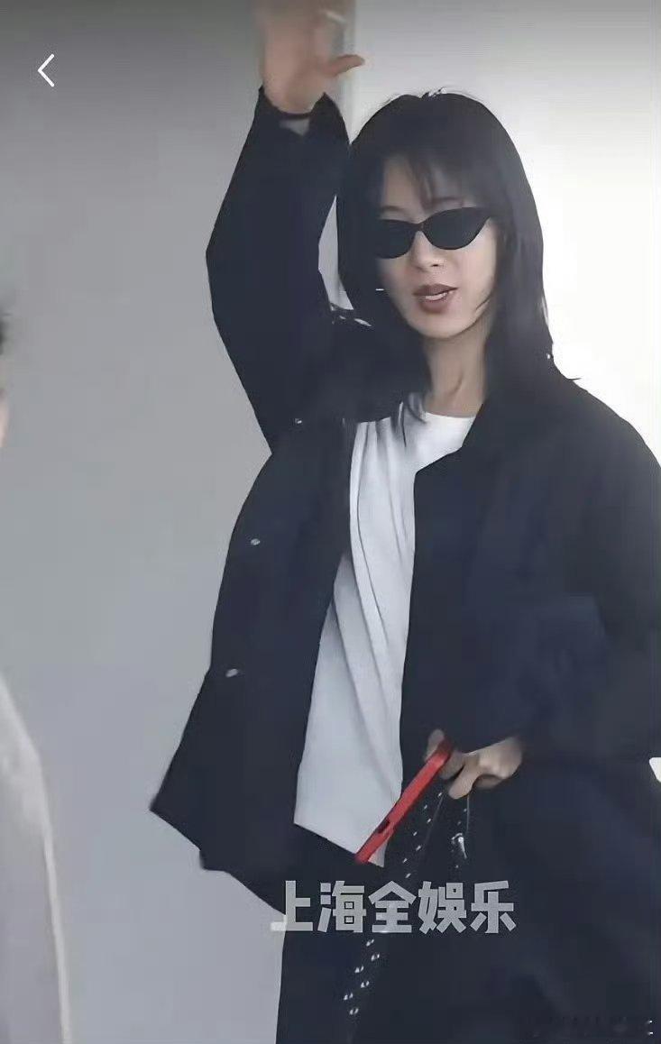 好久没来，紫妹最近工作挺辛苦的吧，好憔悴呀，要注意身体啊 