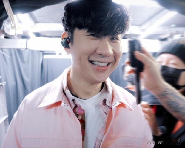 华语乐坛大点兵：林俊杰、张杰、邓紫棋、凤凰传奇、袁娅维、张艺兴、陈楚生、李健、龚