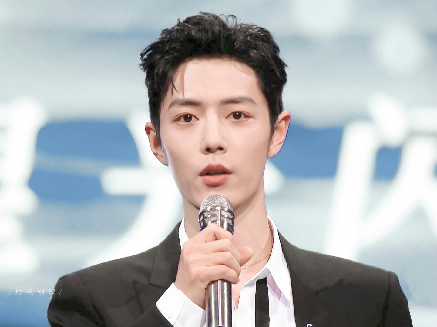 太帅太板正了吧！肖战工作室肖战感谢品质盛典◎肖战