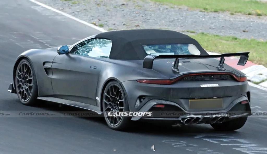 敞篷版的Vantage RS来了，直接冲着保时捷911 GT3去的。硬顶版刚发布