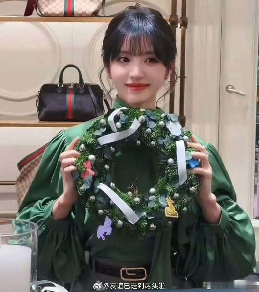 张婧仪田曦薇卢昱晓活动生图