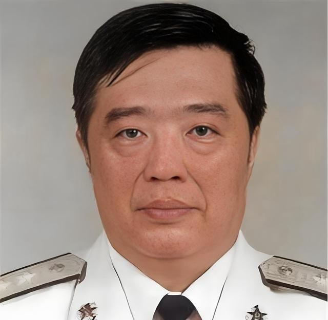 1998年，香港贺龙之子贺鹏飞，看四下没人，闪身冲进一间商人办公室，凑到那人耳边