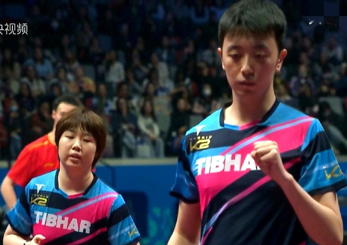 蒯曼和陈垣宇混双半决赛4-1赢了陈幸同徐海东，进决赛啦。开局他们俩还慢热，后来逆