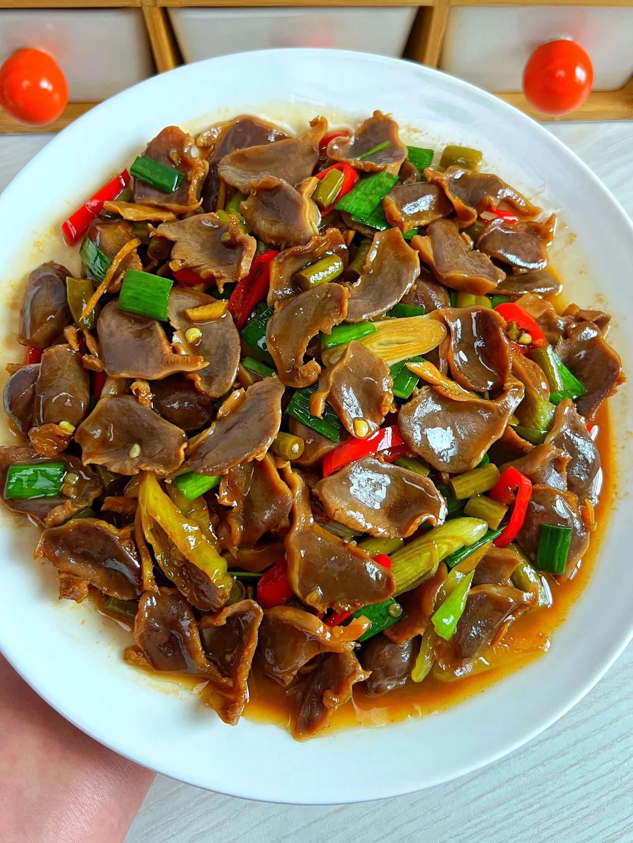 感谢网友的配方!真的太好吃了！
以后鸡胗就这么做!酸辣开胃，拌米饭能吃三大碗子喜