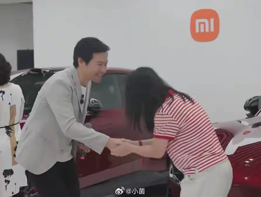 雷军称YU7超三分之一是女性车主哇塞！雷军透露YU7超三分之一车主是女性啦 这数