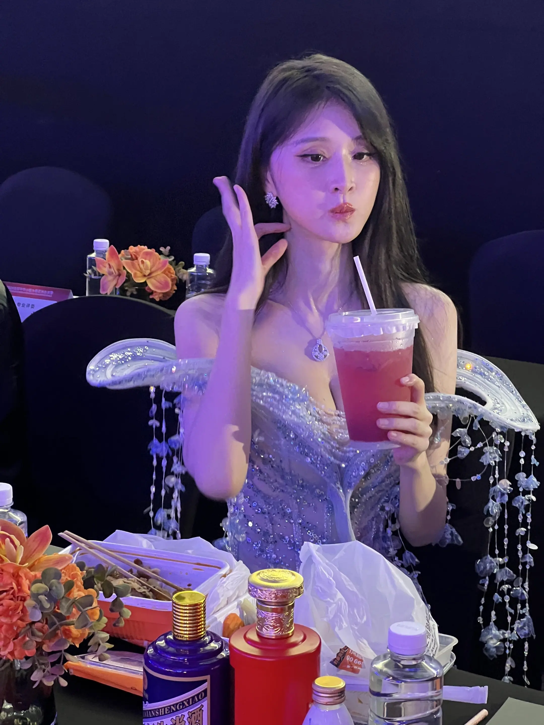 女明星活动现场 超新星杯 明星晚宴 她闪耀颁奖典礼 直播电商赛项