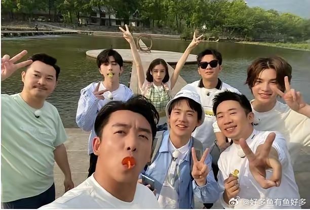 李晨和郑凯真该学学邓超原因很简单是因为节目组刻意为难老人，而是跑男跑男，跑不动了