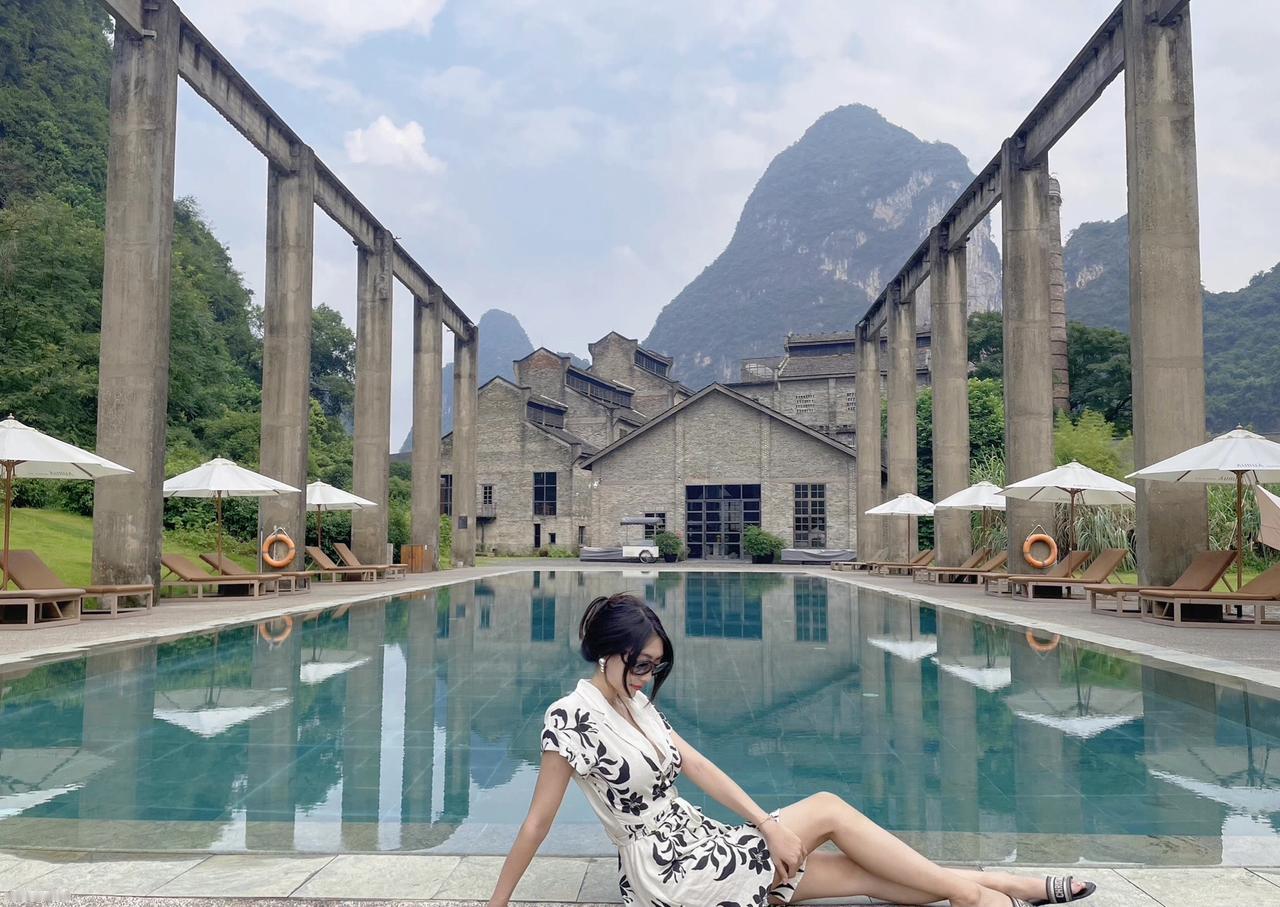 上热门 御姐 美女穿搭灵魂有多少重量