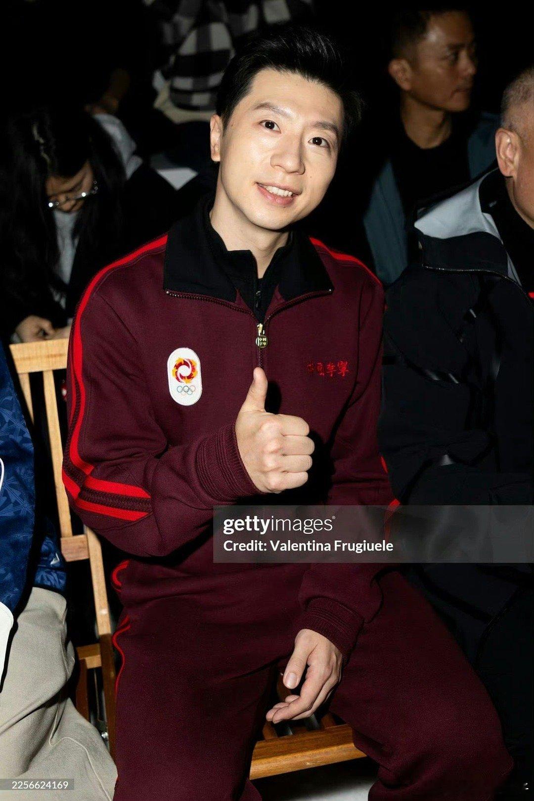 马龙G社生图好抗打乒乓之外，马龙的人生正迎来无数崭新的可能。赛场之外不再有明确的