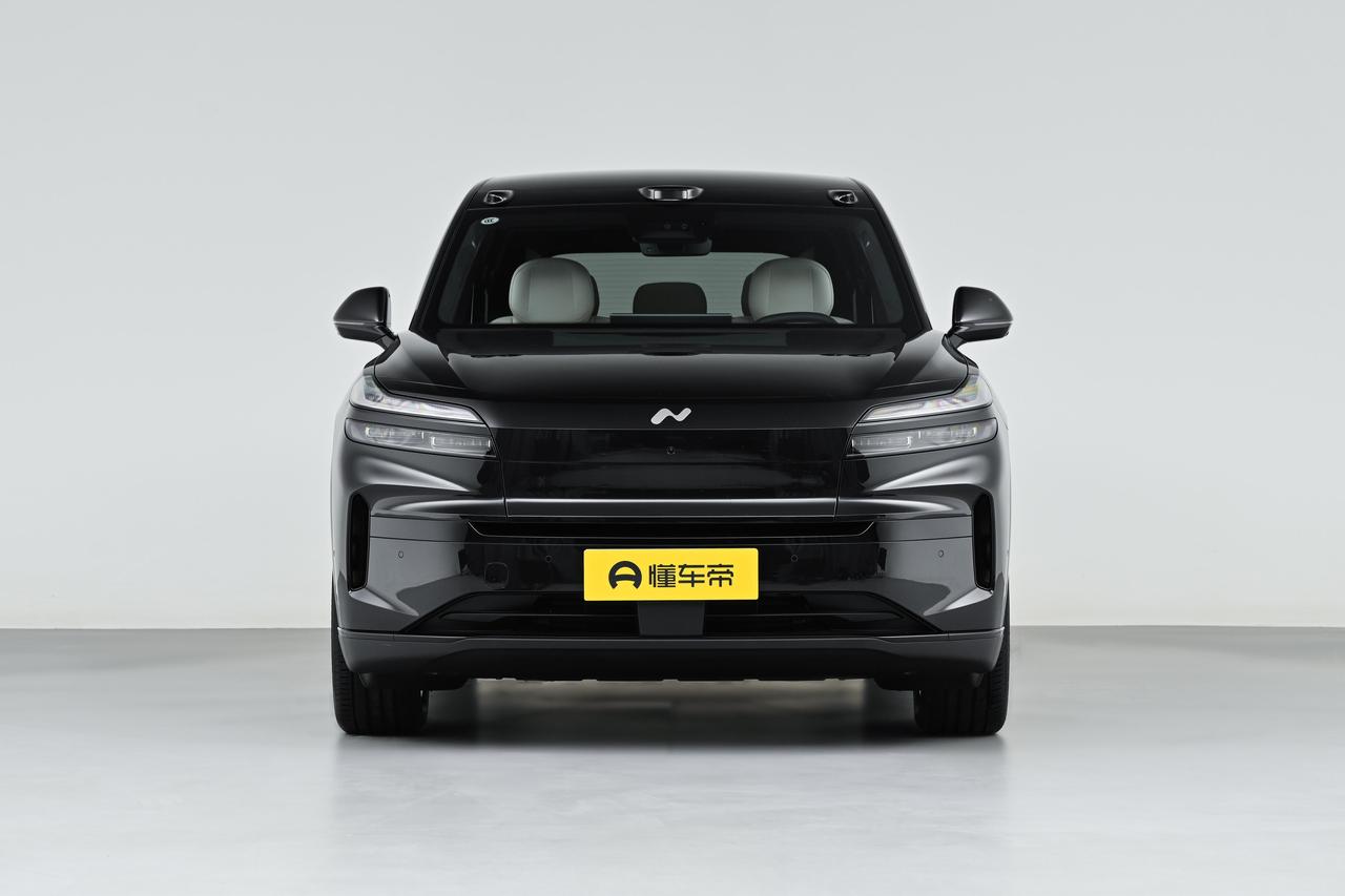 推荐一款25万级家用大五座SUV：乐道L80 2026款Ultra
乐道L80 