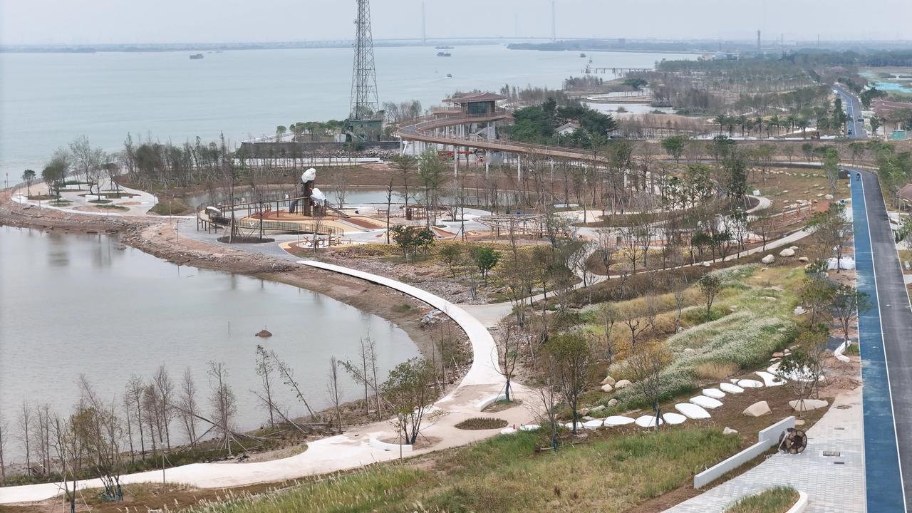 实拍广州为南沙建设打造最大的海边公园、沙滩、长廊等真的是太壮观了