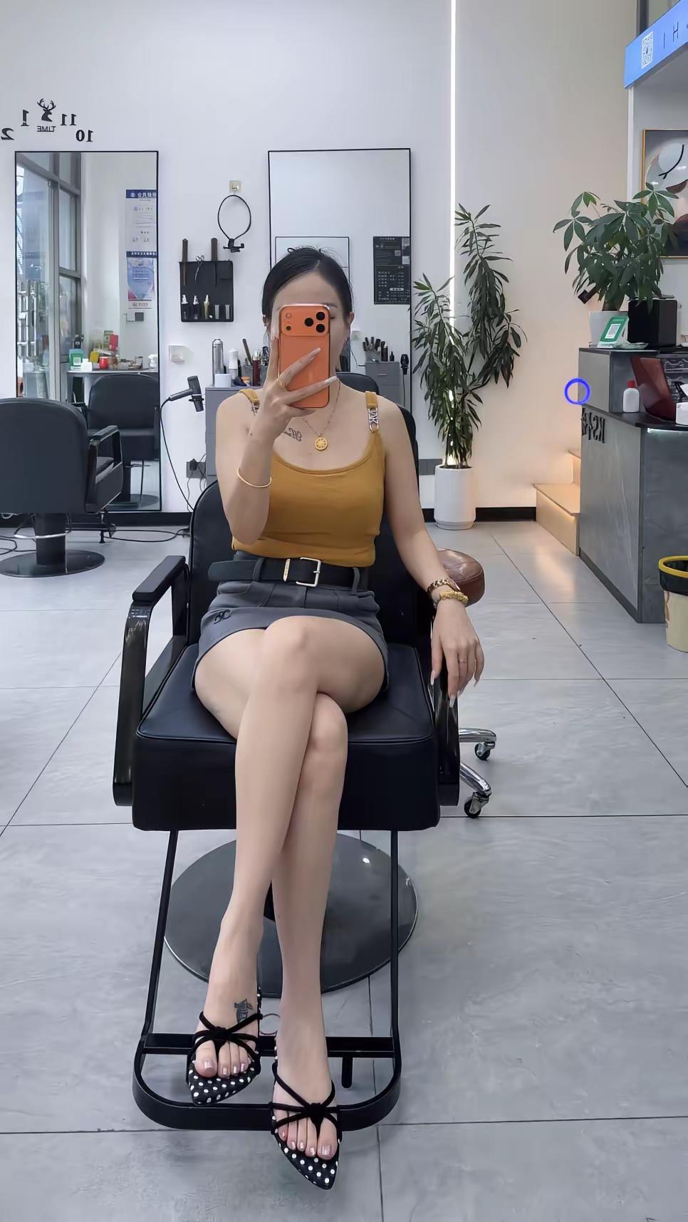 那你呢？这个中秋国庆回家吗？我说的是你从小长大的那个家！
