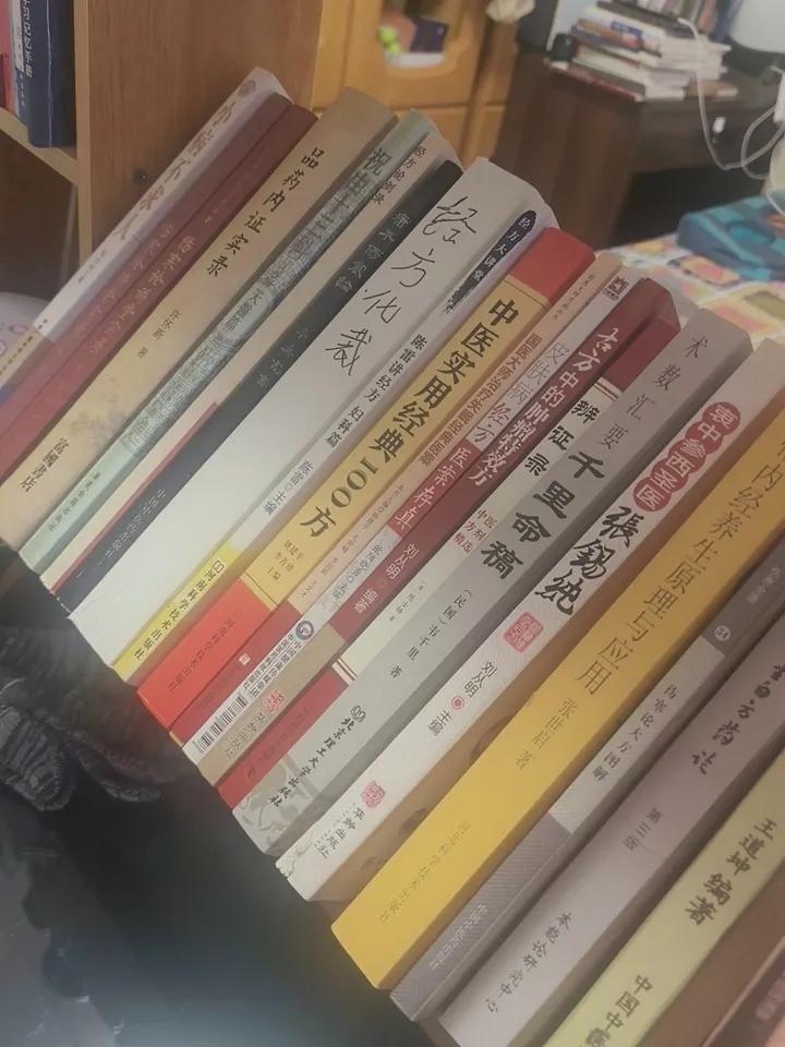 陪伴不仅仅是人与人之间，阅读才是高级的陪伴。超越时空界限，无处不在。