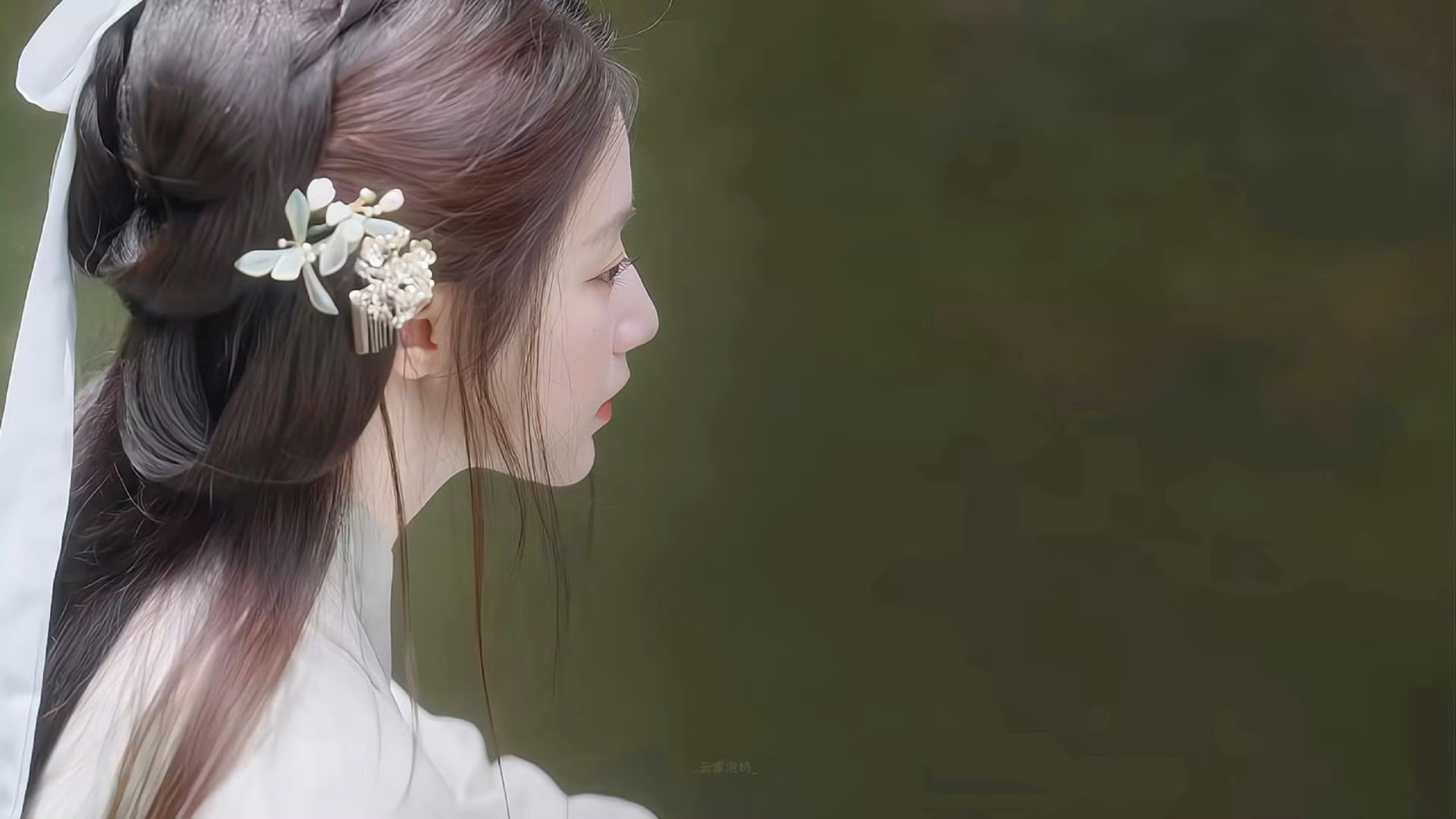 叶舒华真穿汉服了叶舒华就是如此听劝，真的喜欢很服了！好美的小刷[哇][哇][哇]