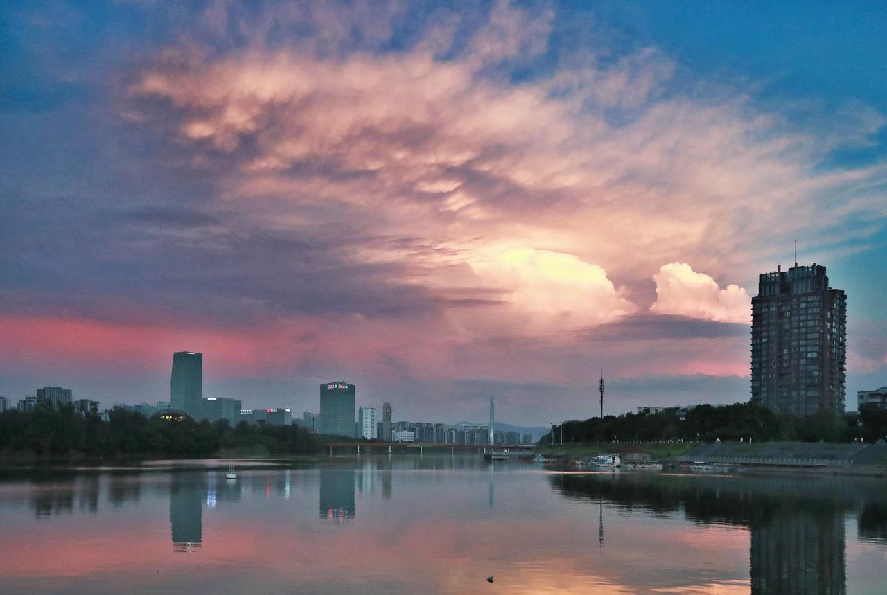 （原创）
夕阳下
写意我的江南故乡婺州古城……