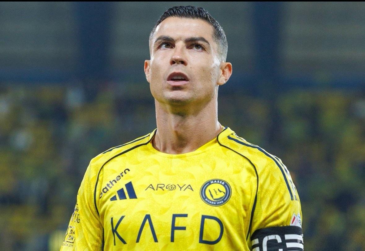 C罗“罢赛”的更多消息传来！
沙特记者透露C罗没有入选利雅得胜利本场的大名单！C