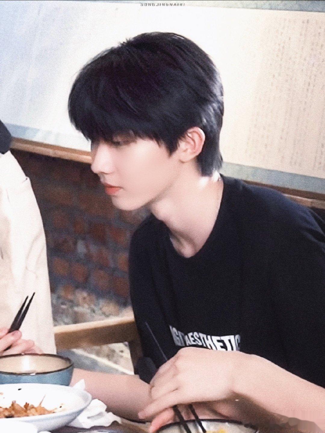 #马嘉祺[超话]#mjq#青年演员马嘉祺# mjq#马嘉祺唱盛夏光年#  如果觉
