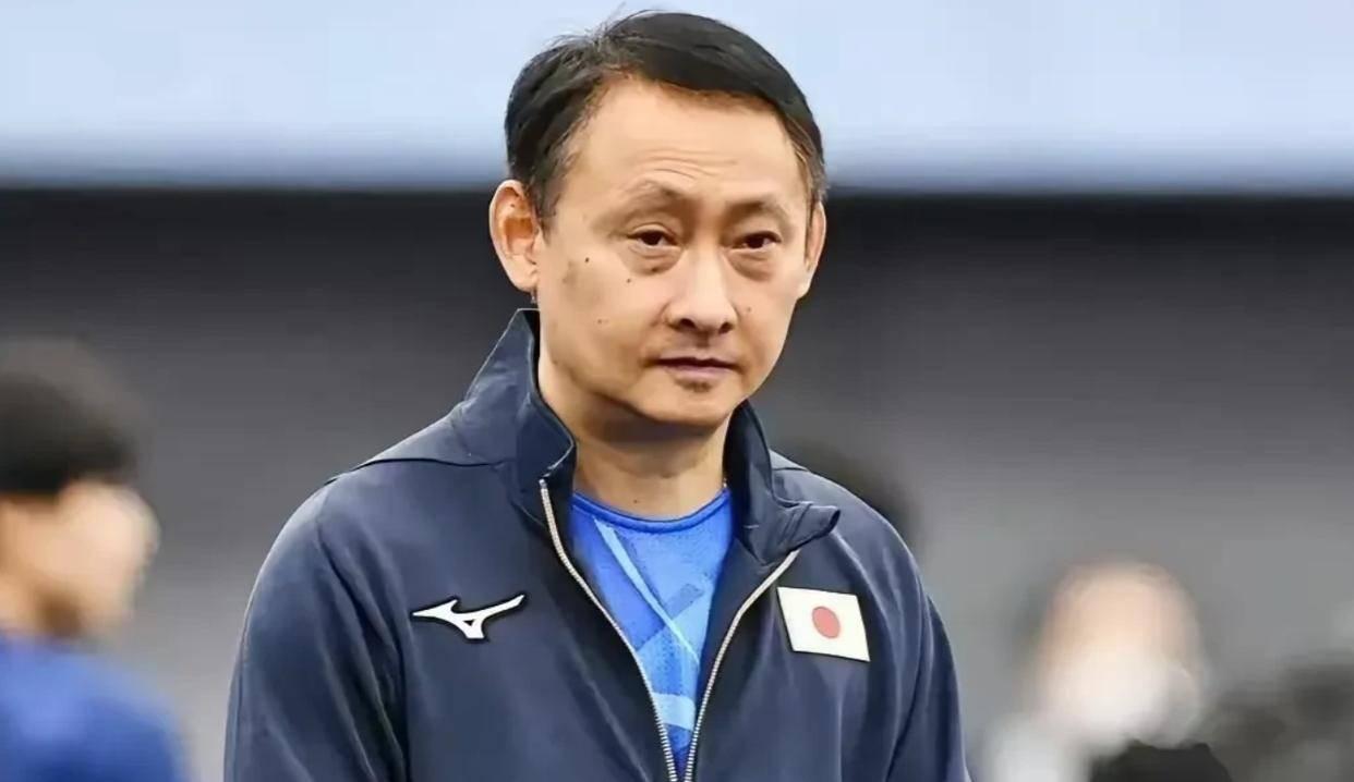 别再盯技术短板了！

张本宇当悟：儿女乒乓，修养为先！
 
张本宇需清醒，张本智