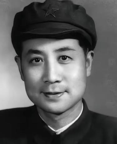 1946年，戴笠收到告密，军统局混有地下党。戴笠震怒，当看到被举报人的名字后，忍