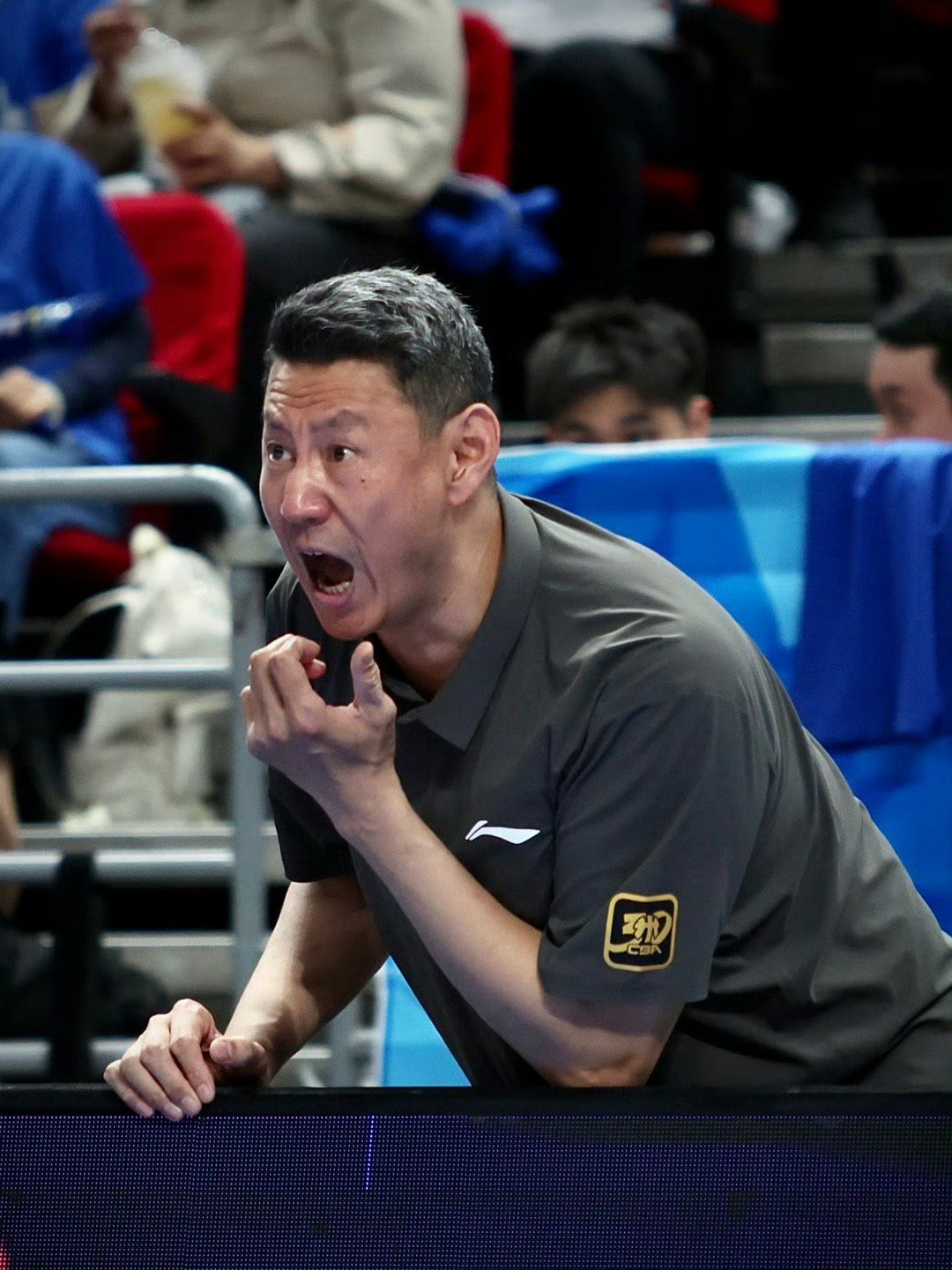 ➡你不要过来啊啊啊啊啊啊，下赛季换成李楠真没必要看了真的北汽男篮北京首钢北京首钢