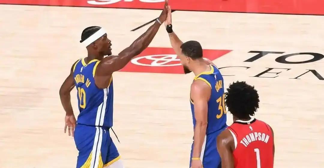 火勇大战赛前伤情更新！两员大将赛季报销，雪藏前锋确认出战
明天上午十点，火箭对阵